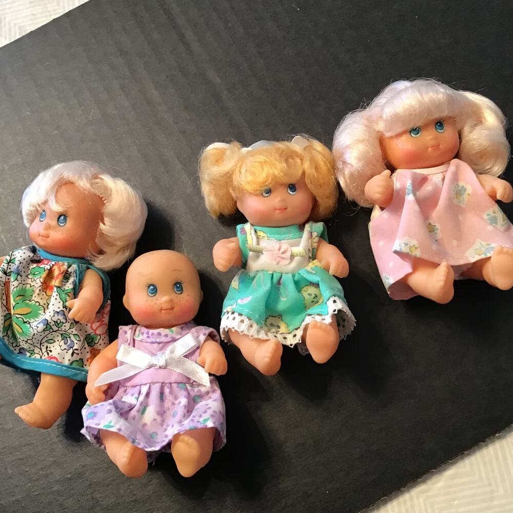Rare Vintage Mattel Citi toy Baby Dolls Cititoy Sisters Set of 4 Clothing